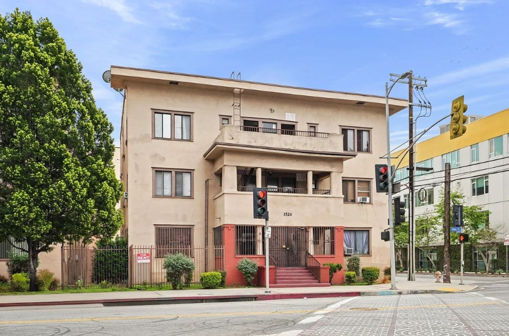 Los Angeles Apartment: 1516 -1526 S. Hope St