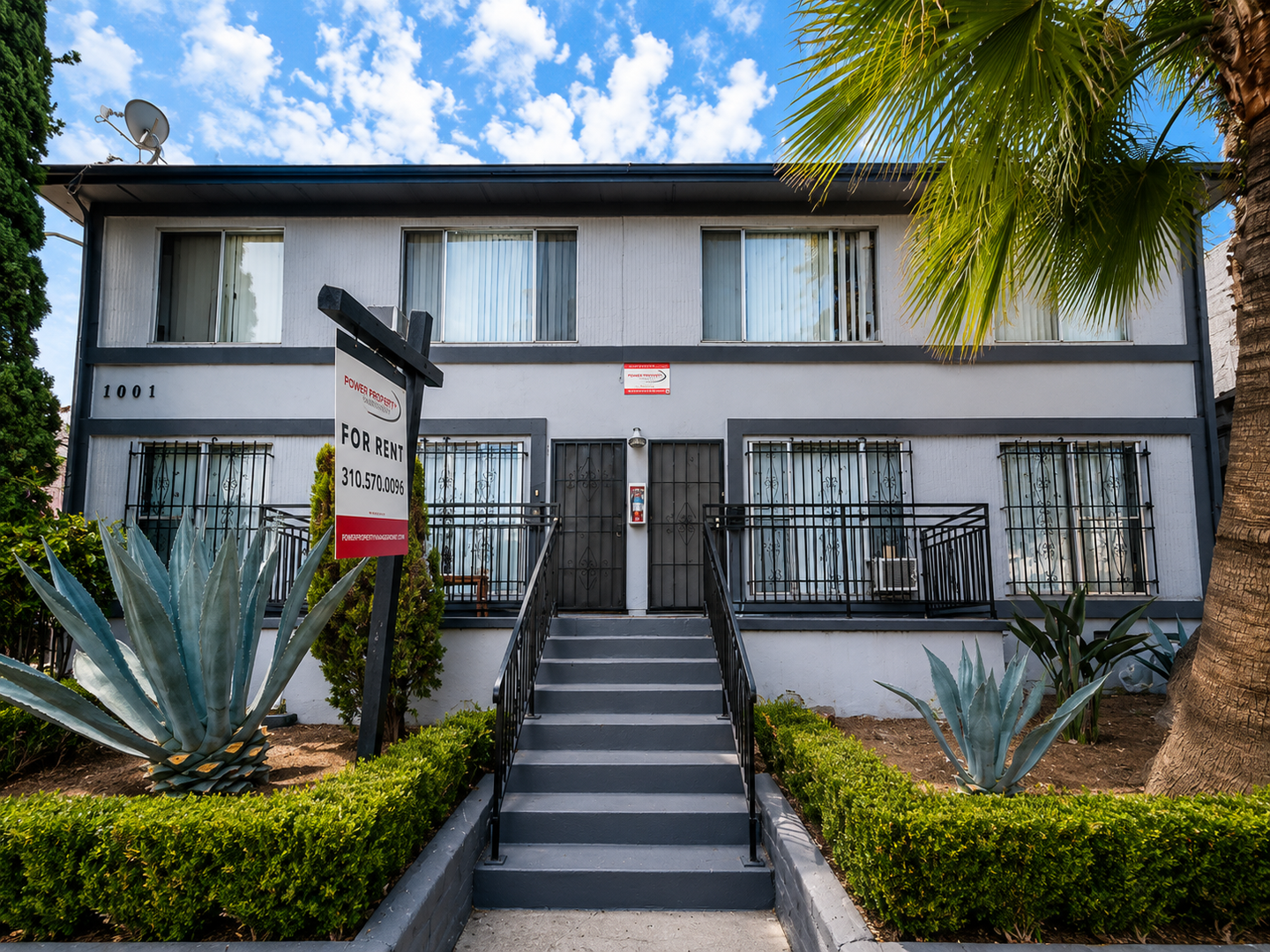 West Hollywood Apartment: 1001 N Curson Ave