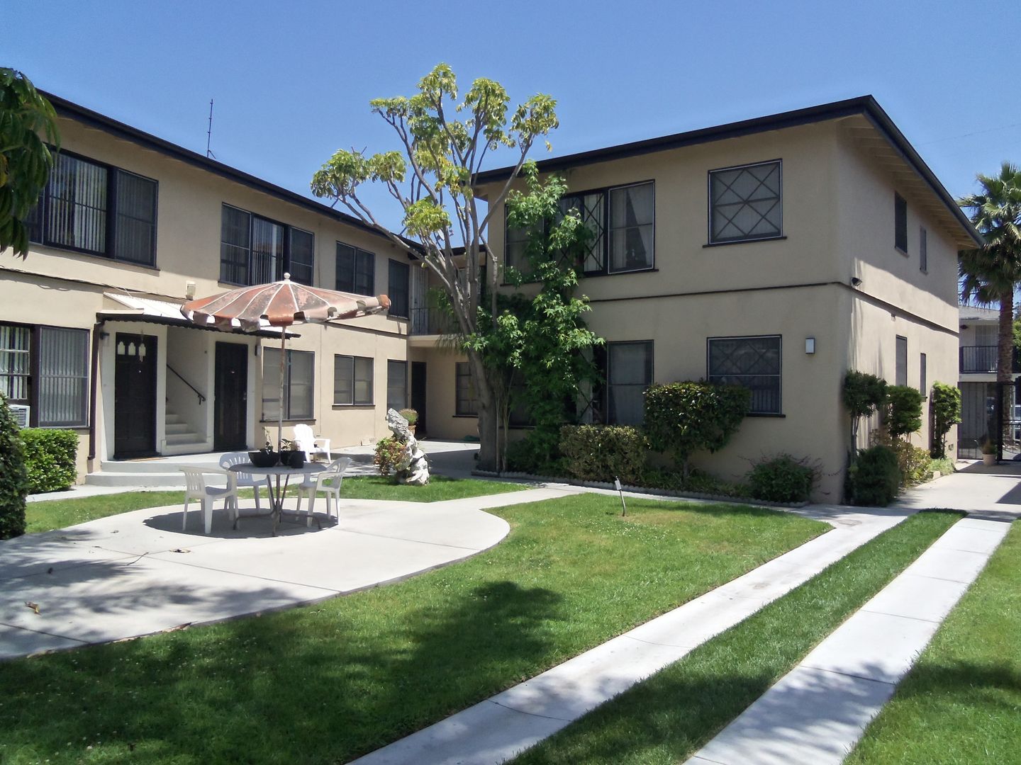 property for rent #1