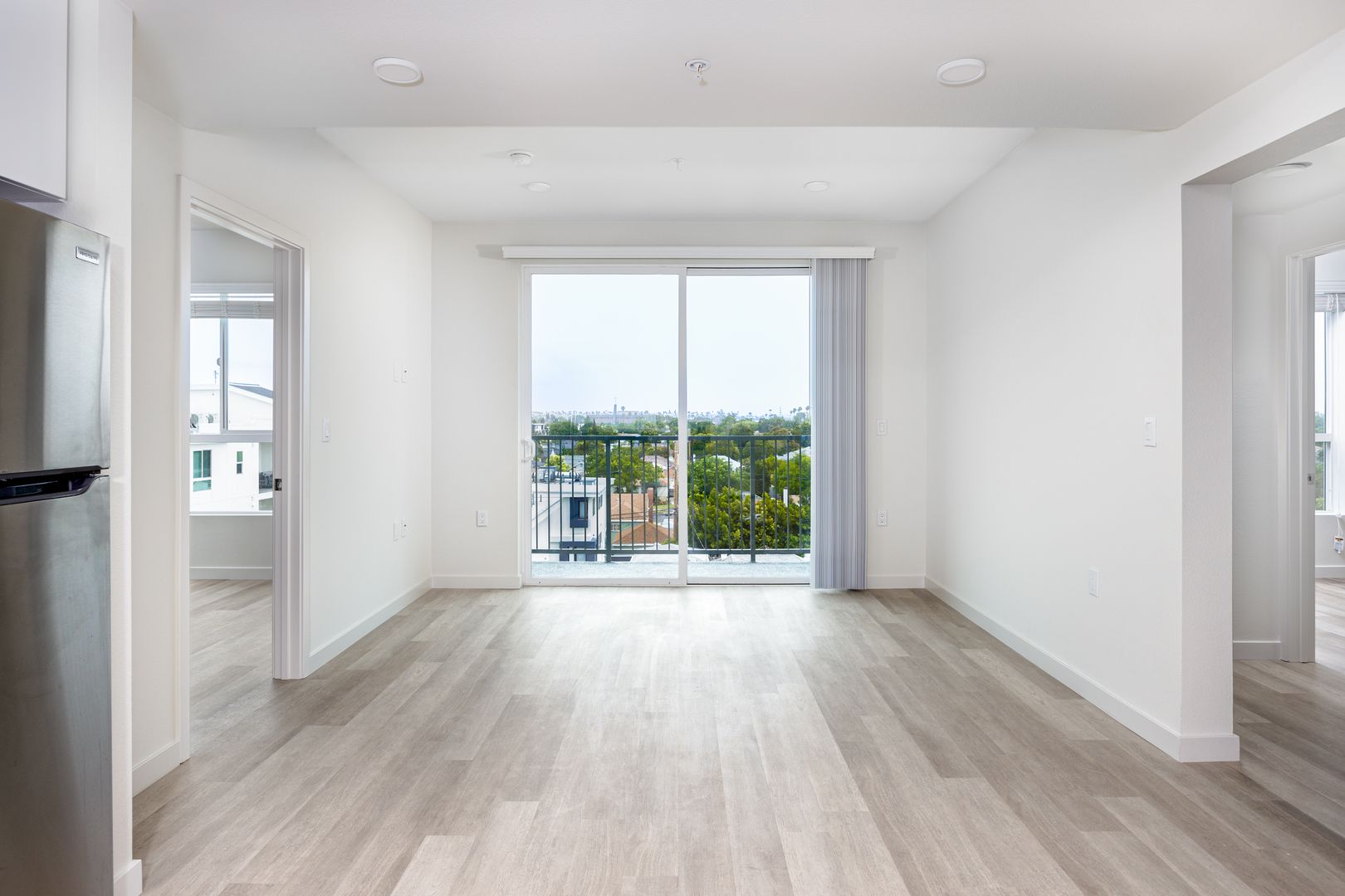 Los Angeles Apartment: 3533 Chesapeake Ave