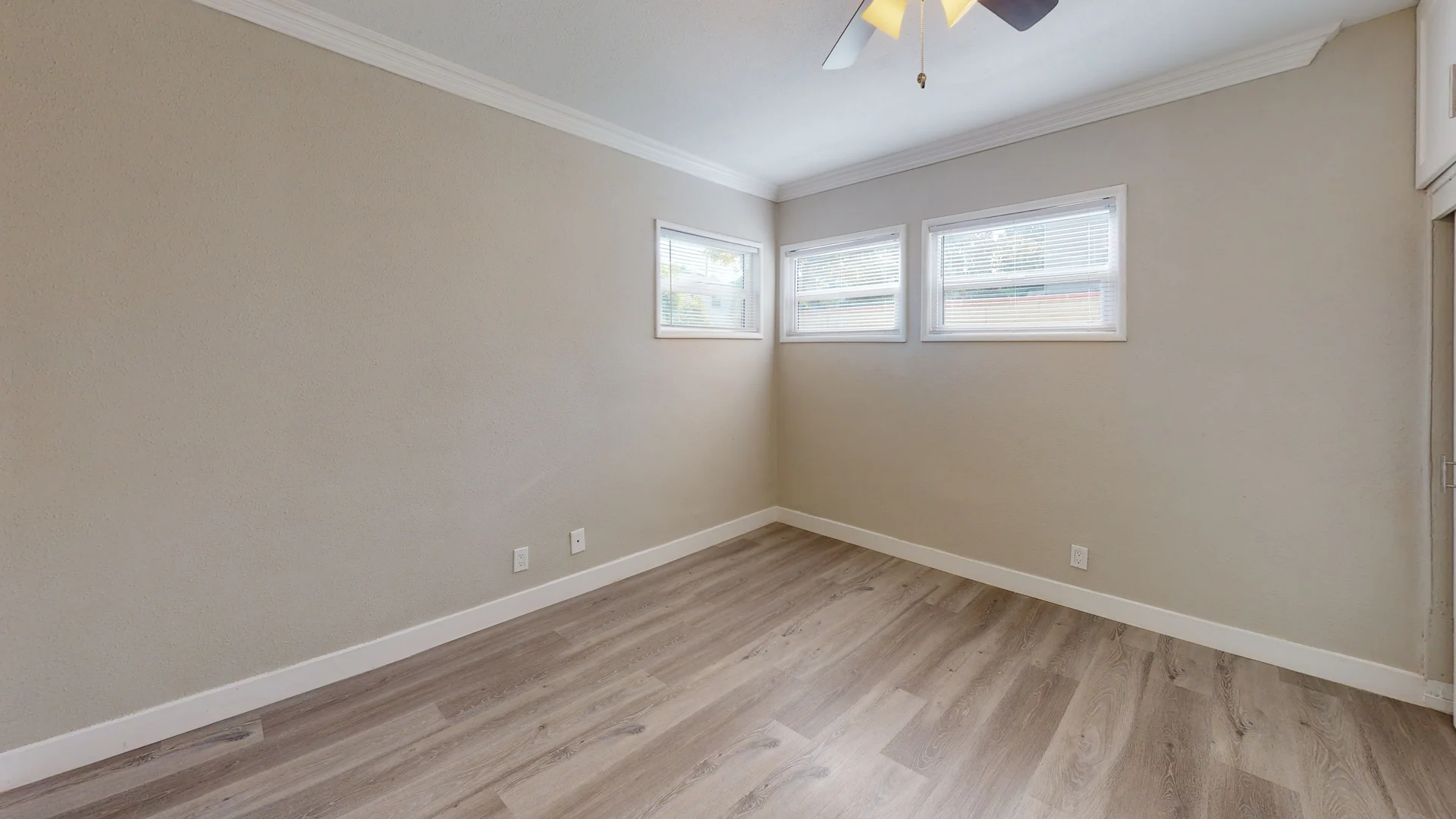 property for rent #4