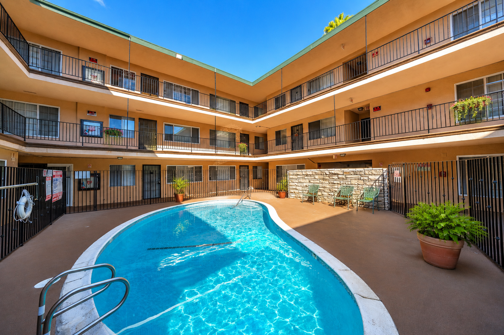Long Beach Apartment: 1735 Coronado Ave.