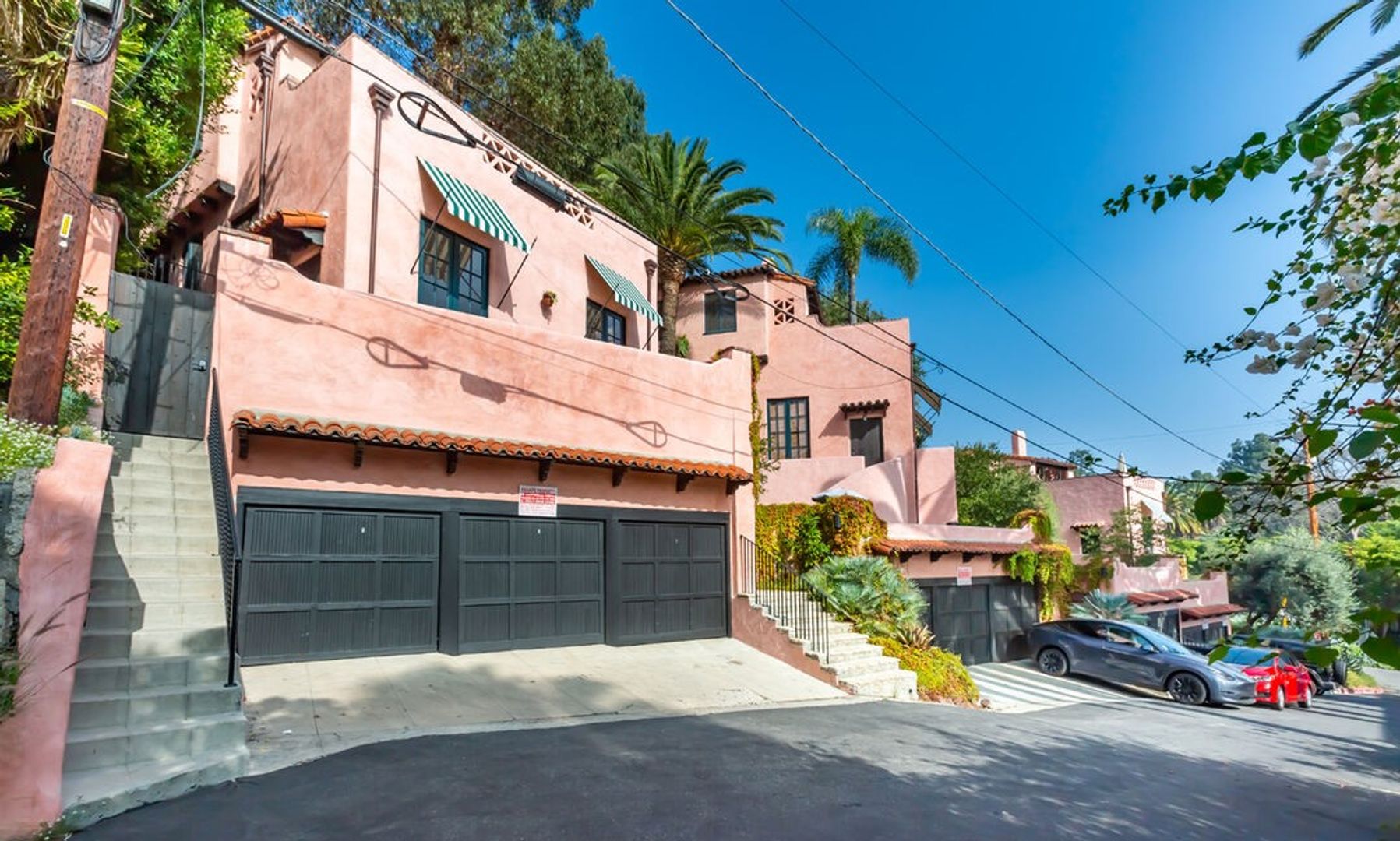 Los Angeles Apartment: 1901 Orchid Avenue