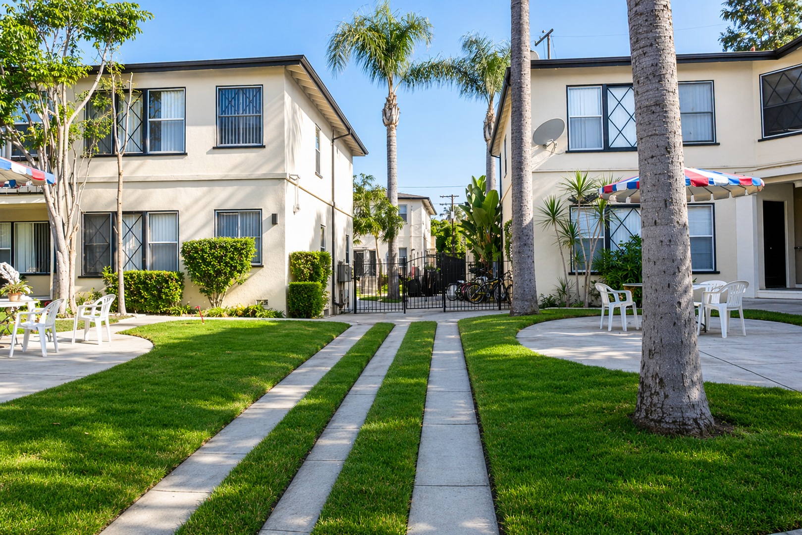 Los Angeles Apartment: 3300 Castle Heights Ave