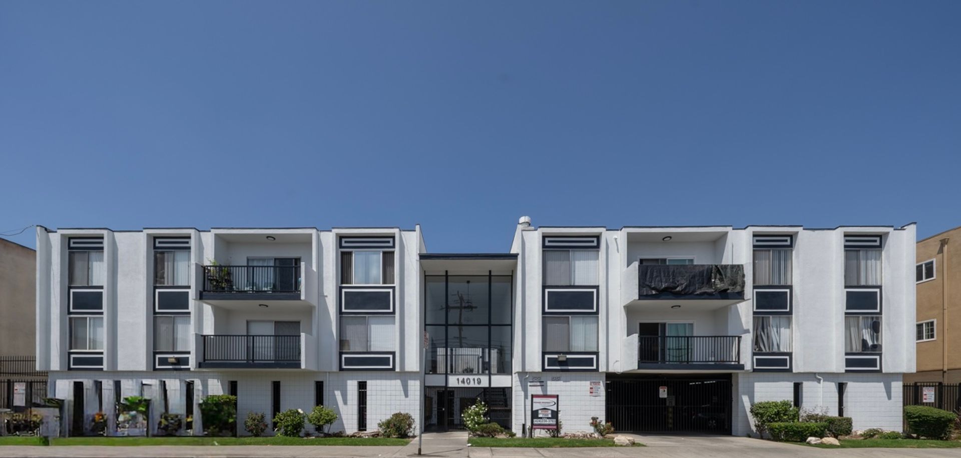 Hawthorne Apartment: 14019 Cerise Ave