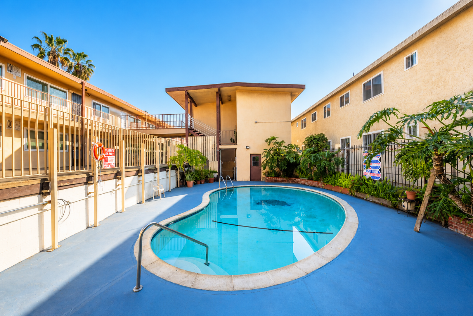 Inglewood Apartment: 10112 Felton Ave