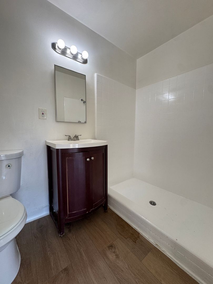 property for rent #4