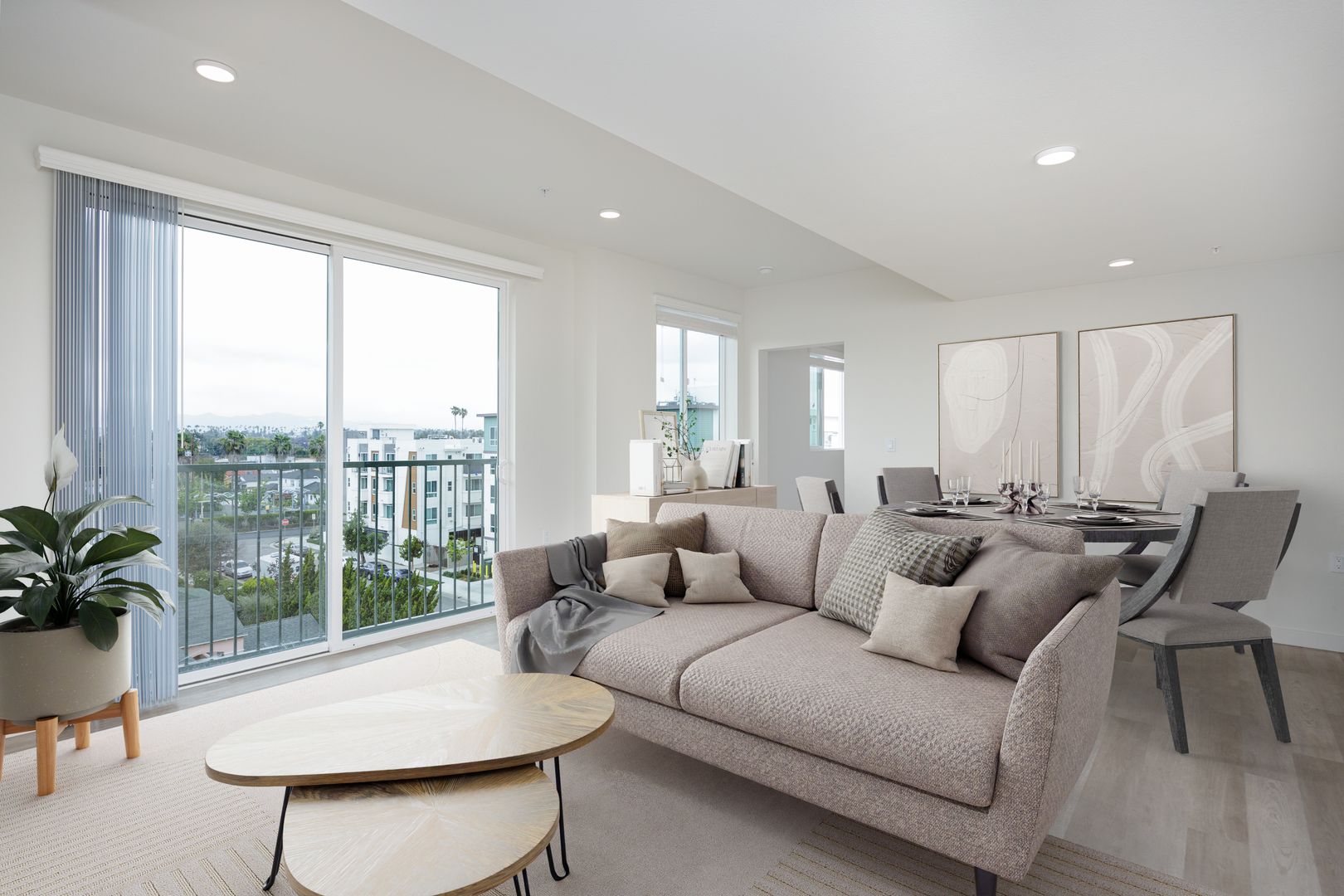 Los Angeles Apartment: 3533 Chesapeake Ave