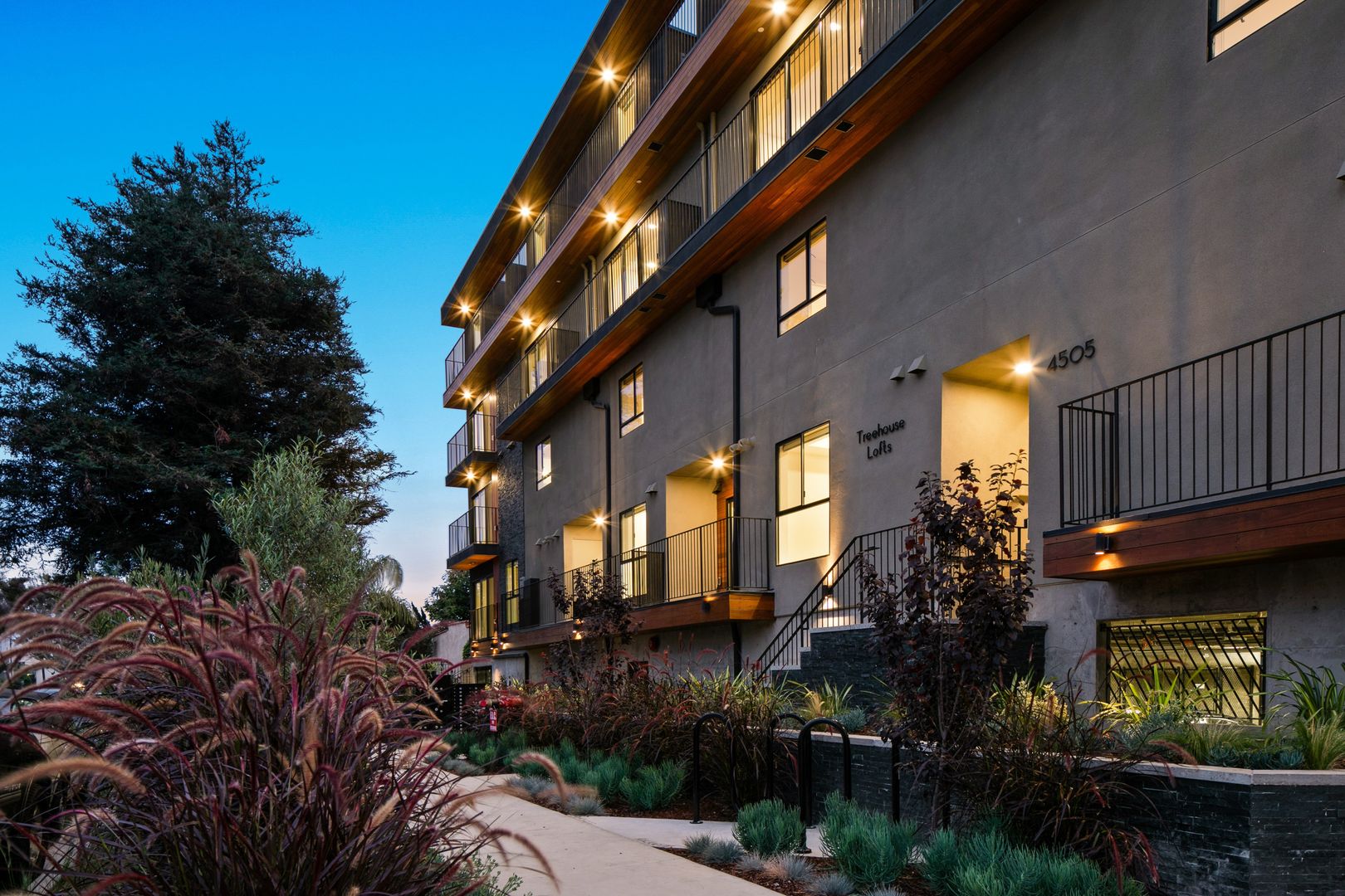 Los Angeles Apartment: 4505 S. Slauson Avenue