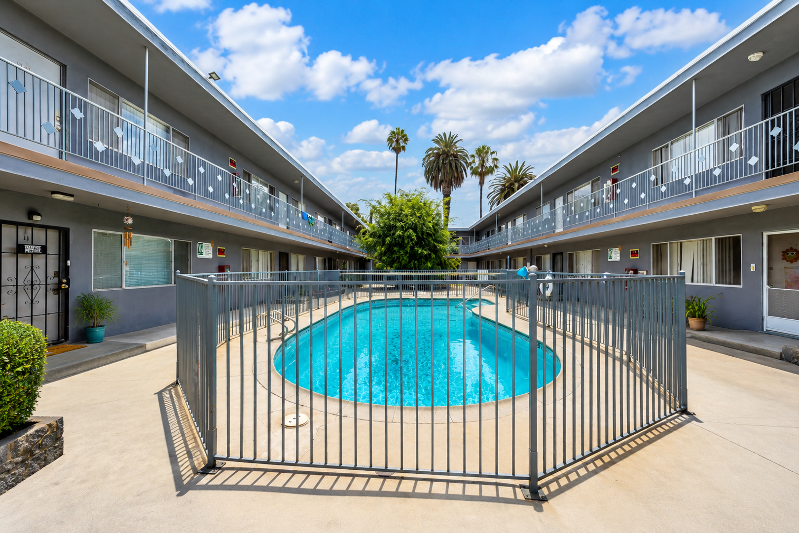 Gardena Apartment: 14905 Lemoli Ave.