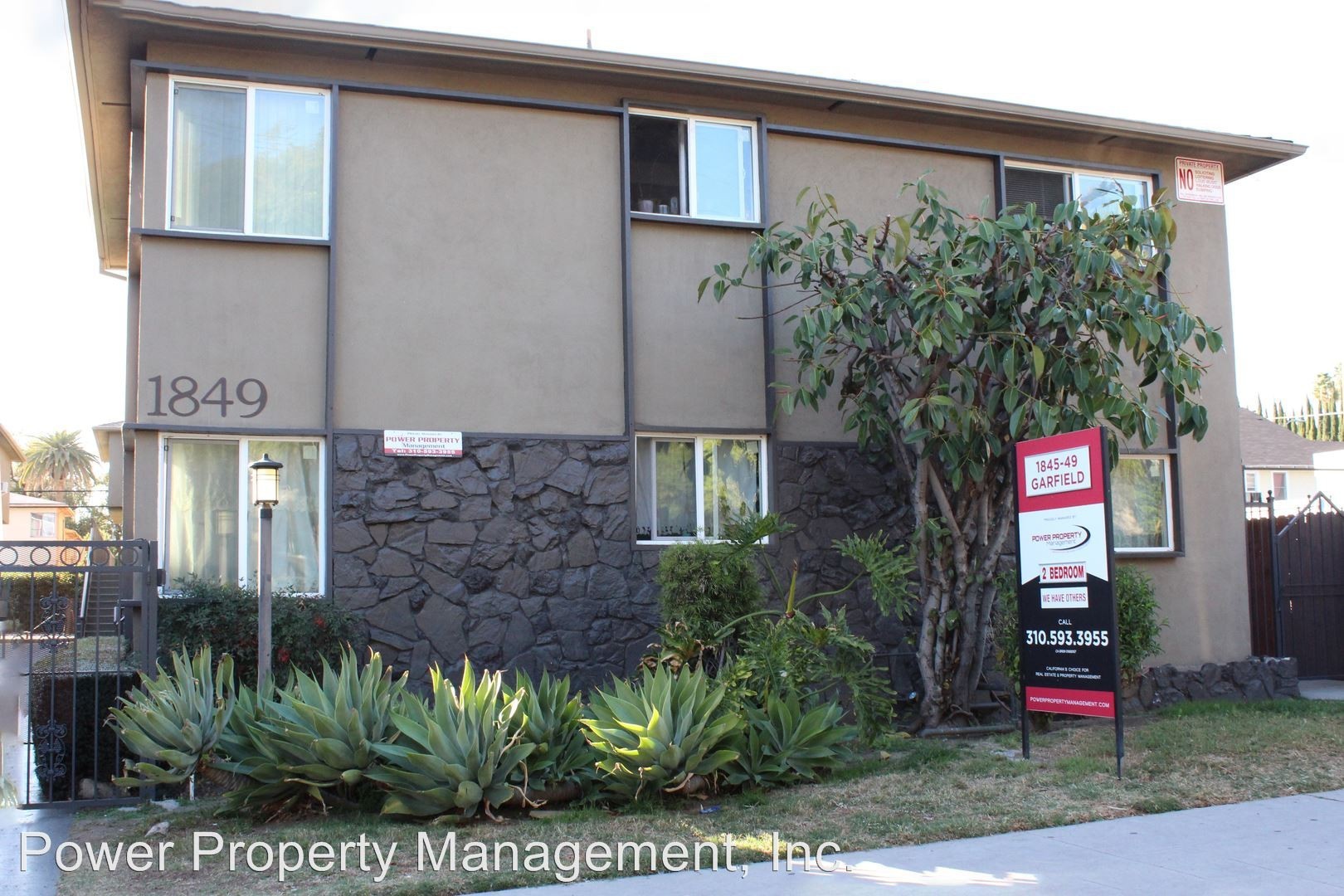 Hollywood Apartment: 1849 Garfield Place