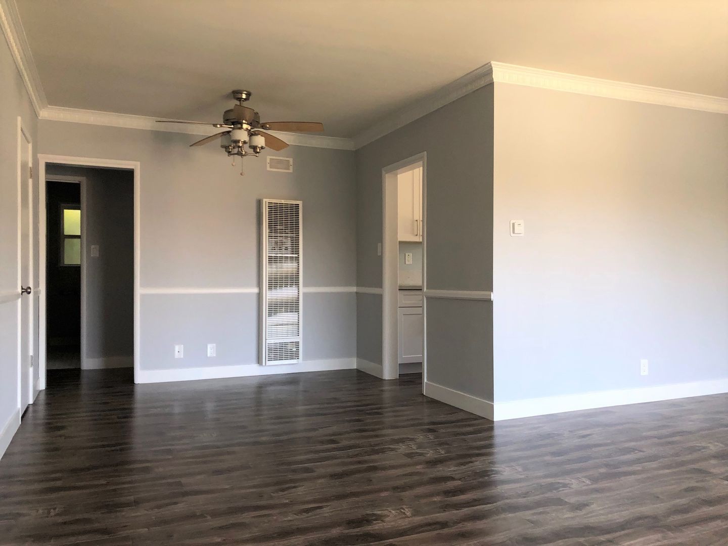 Los Angeles Apartment: 3308 Castle Heights Ave.