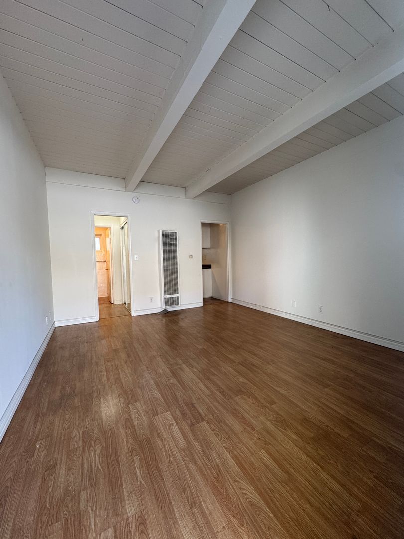 property for rent #1