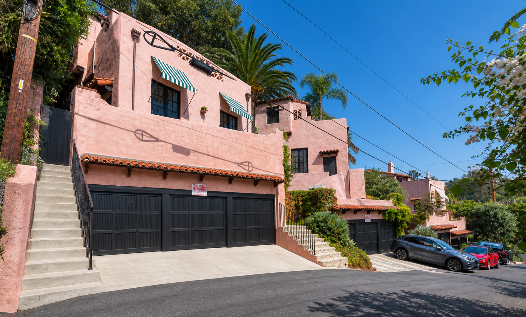 Los Angeles Apartment: 1901 Orchid Avenue