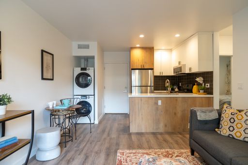 property 3305 N. Primera Ave