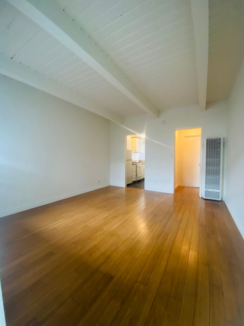 property for rent #1