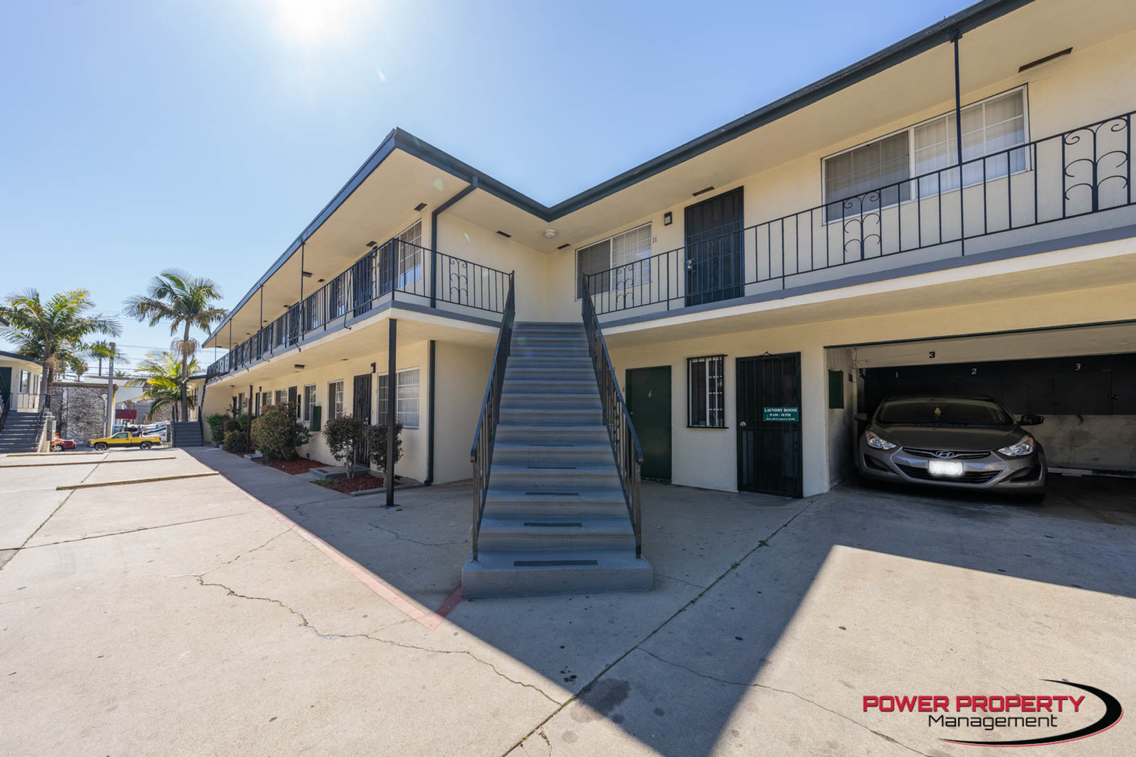 Inglewood Apartment: 111-115 E. Beach Ave.