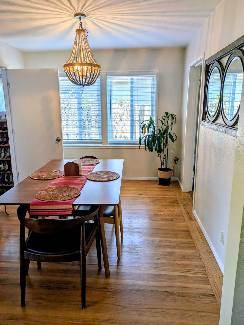 Santa Cruz House: 1757 King St