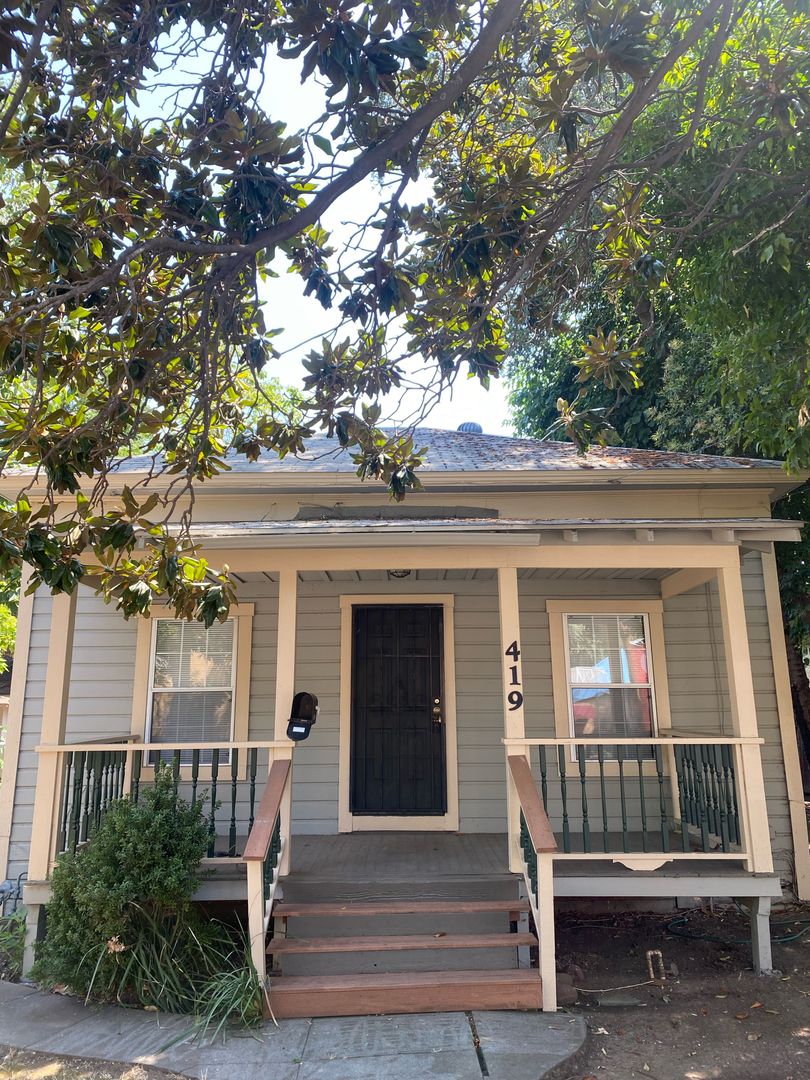 Chico House: 419 W. 7th St.