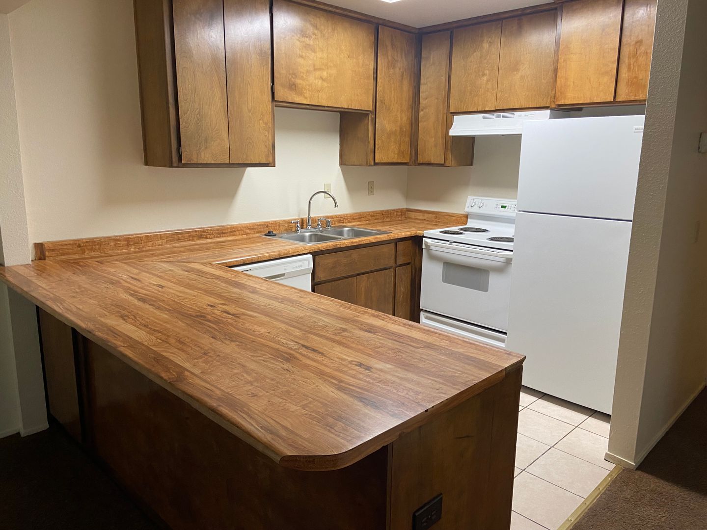 Chico Apartment: 406 Walnut