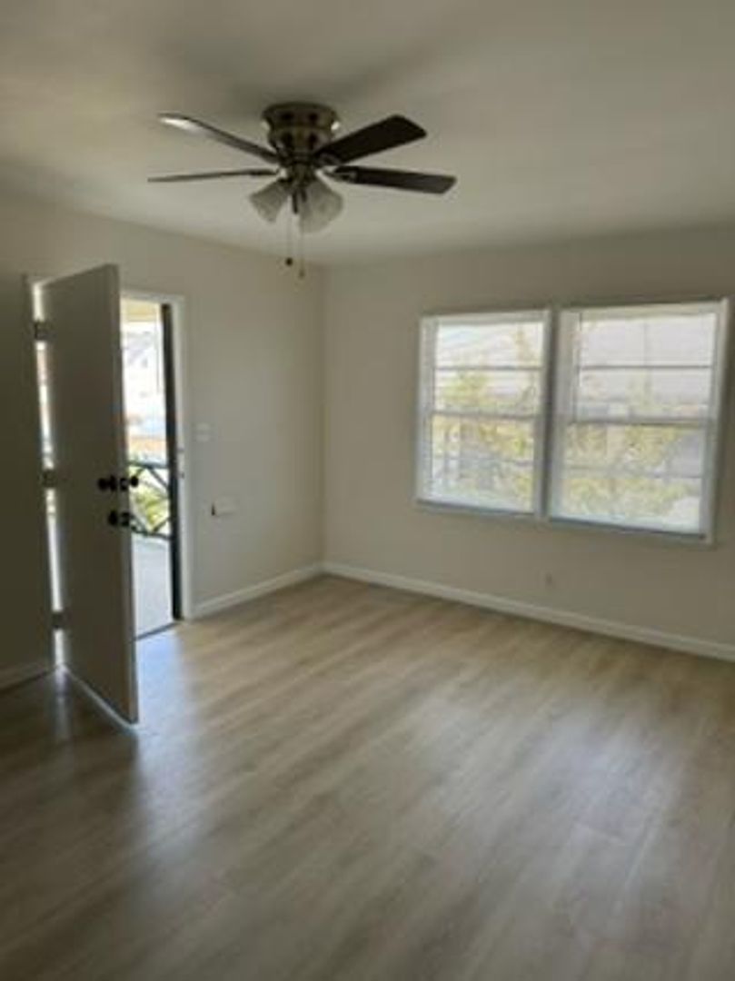 San Pedro Apartment: 929-943 W. 7th Street