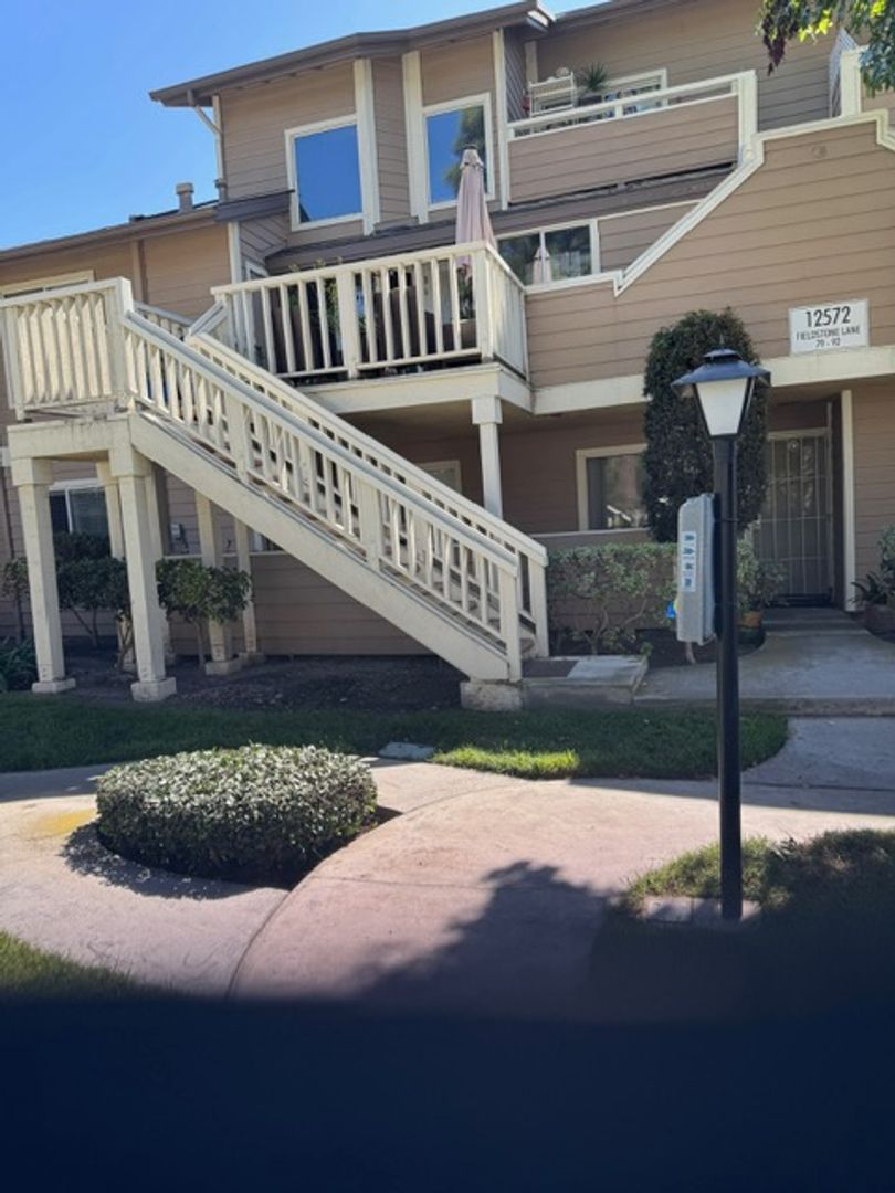 GARDEN GROVE Condo: 12572 FIELDSTONE LANE #86