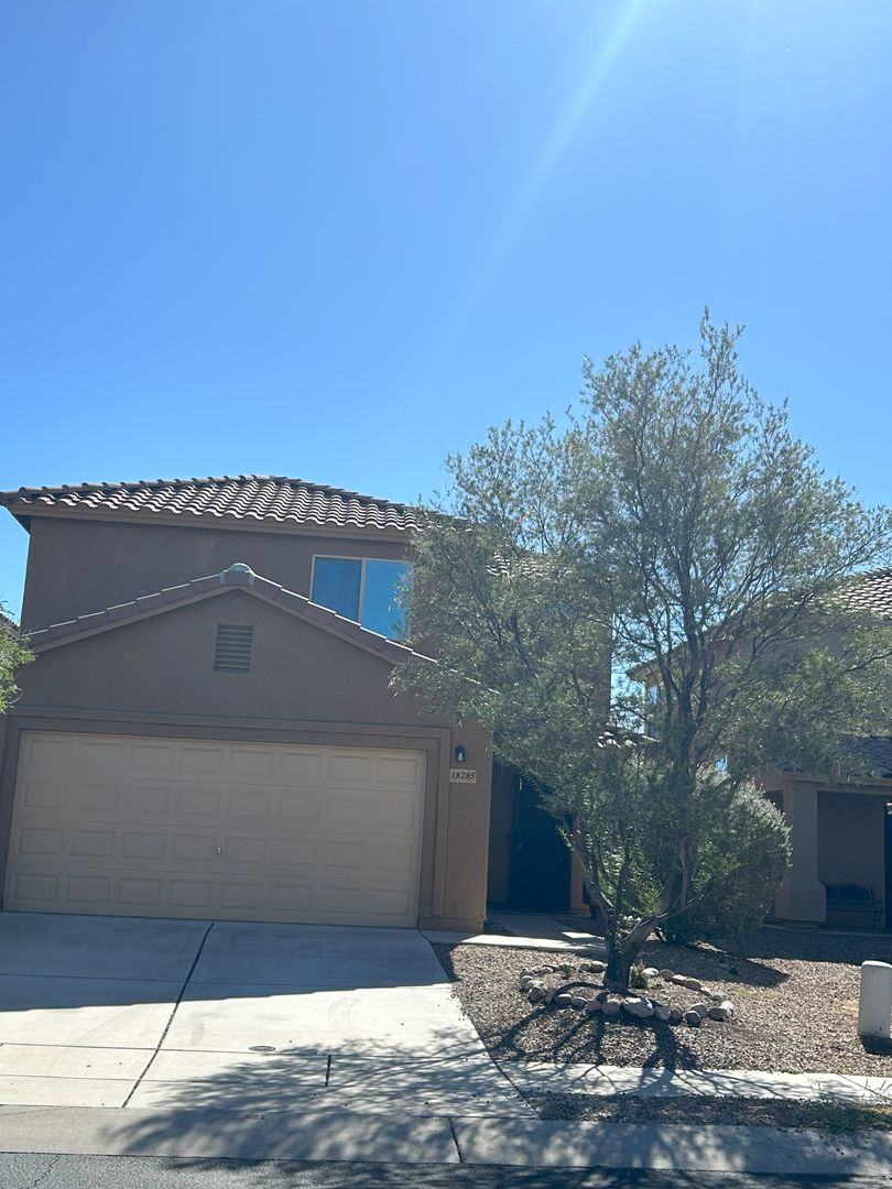 Green  Valley House: 18285 S Avenida Arroyo Seco