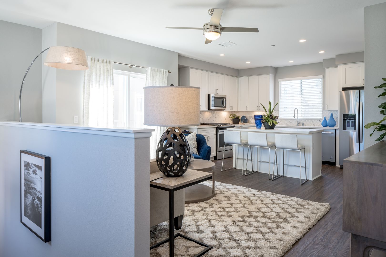 La Mesa Apartment: 5565 Lake Murray Blvd.