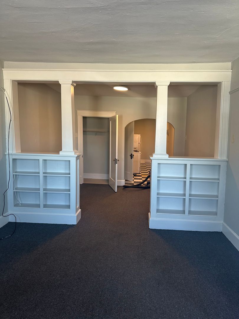 Farmington Apartment: Columbia/Liberty
