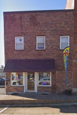 1 Bed 1 Bath Apartment in Downtown Fredericktown