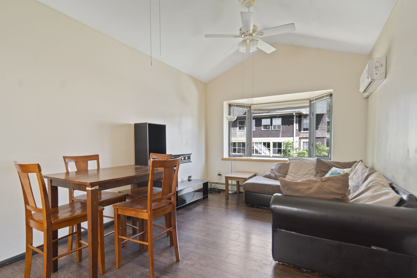 Ithaca Apartment: 211 Linden Avenue