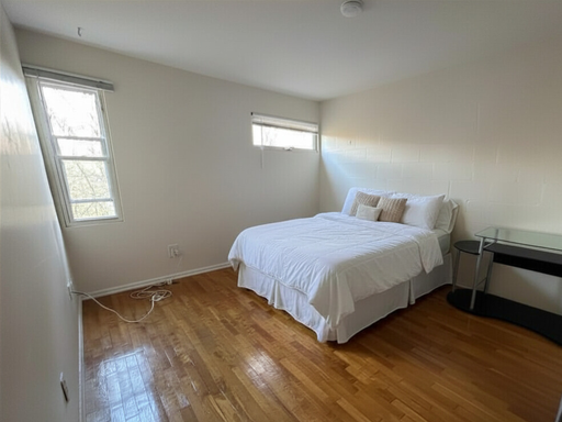 Affordable 2BR Apartment | Attached Garage | Balcony – photo 1