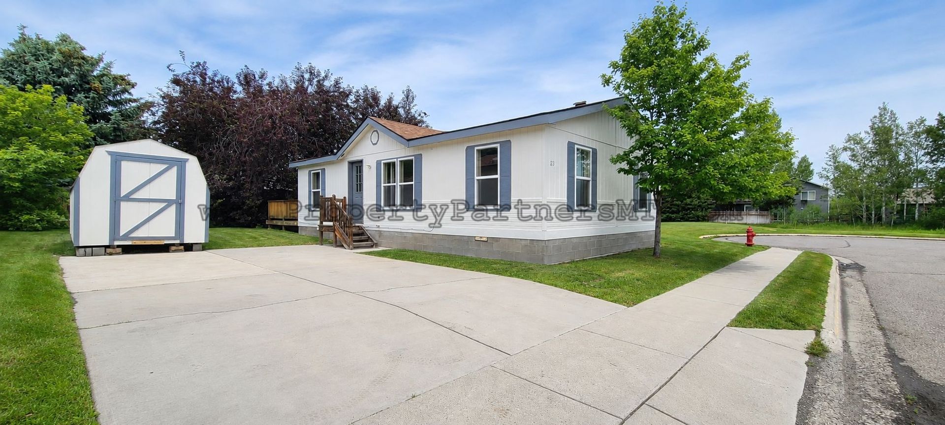 Bozeman House: 123 Sunlight Ave