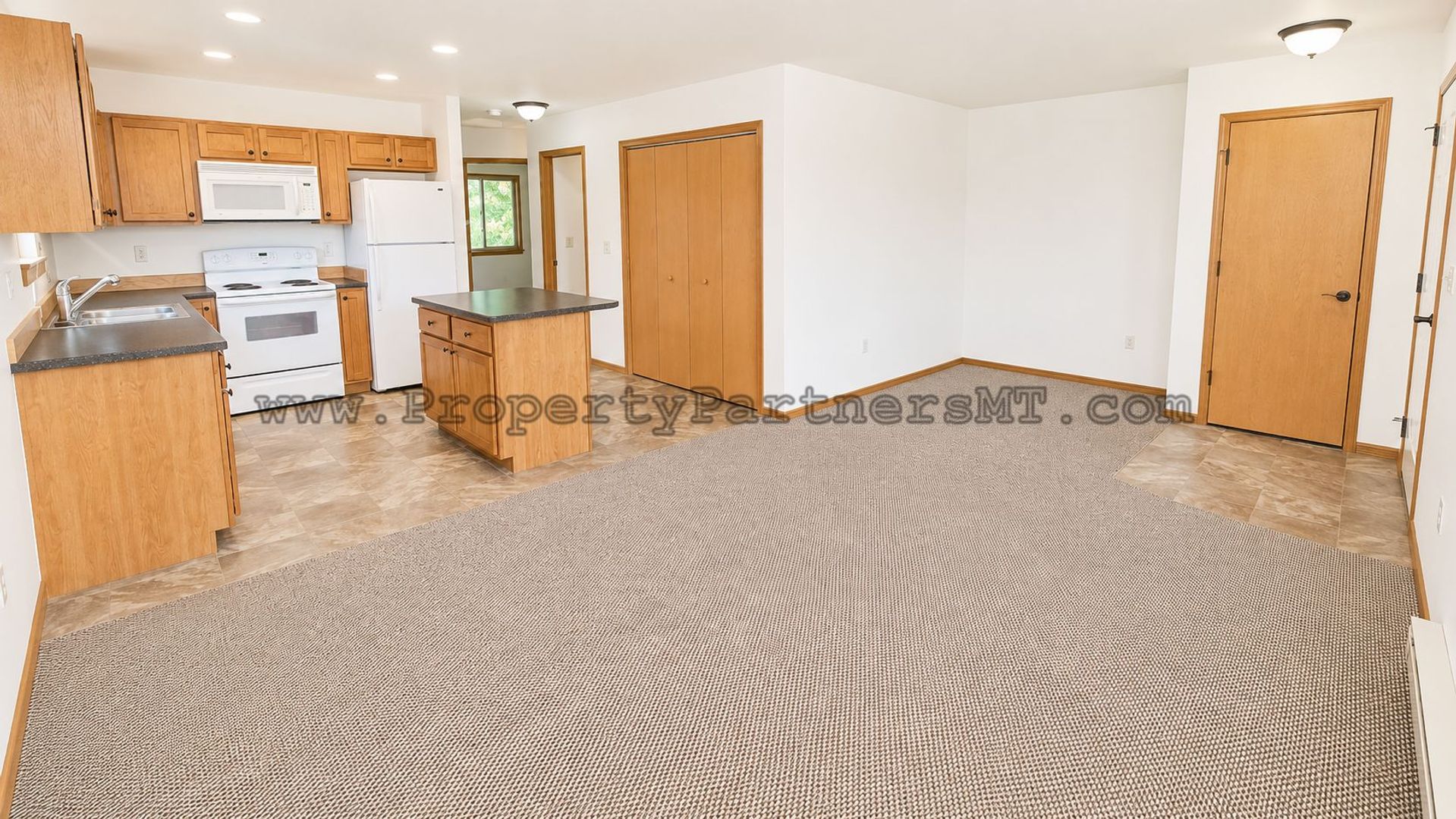 Belgrade Apartment: 905 Montana St
