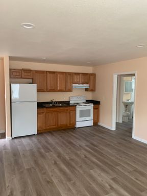 Adorable 1 Bedroom in Gilroy, Close to Everything!