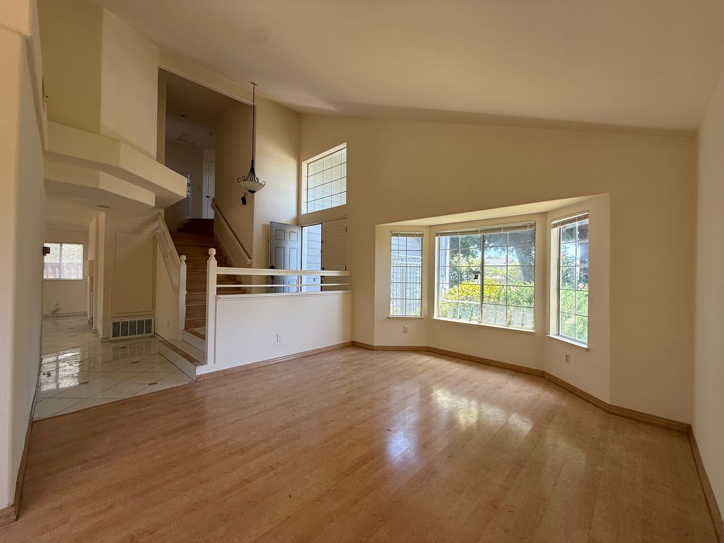 San Jose House: 581 Hellyer Ave