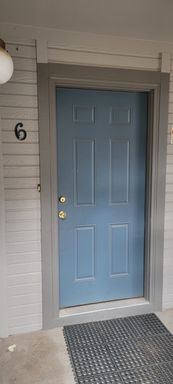 2 bedroom 1 bath apartment near Main St
