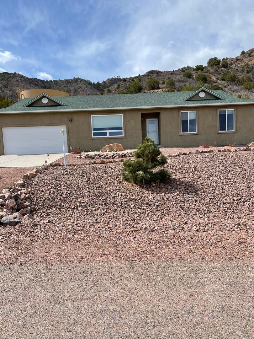 Canon City House: 422 Storm Ridge