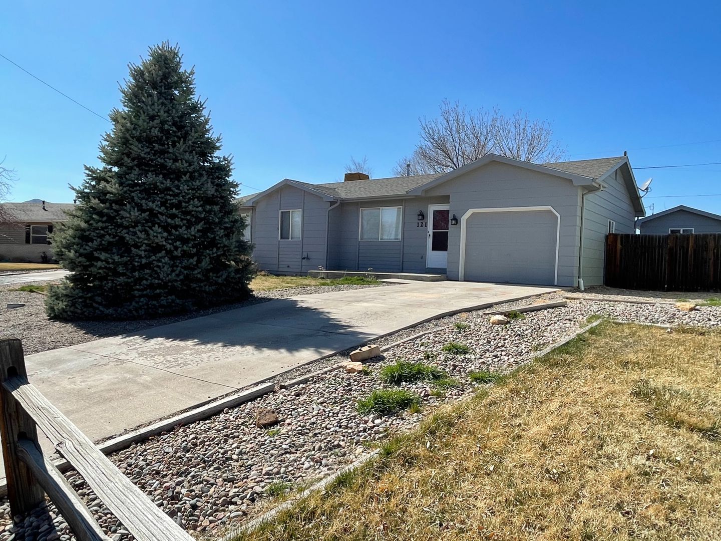 Canon City House: 121 Rio Grande Drive