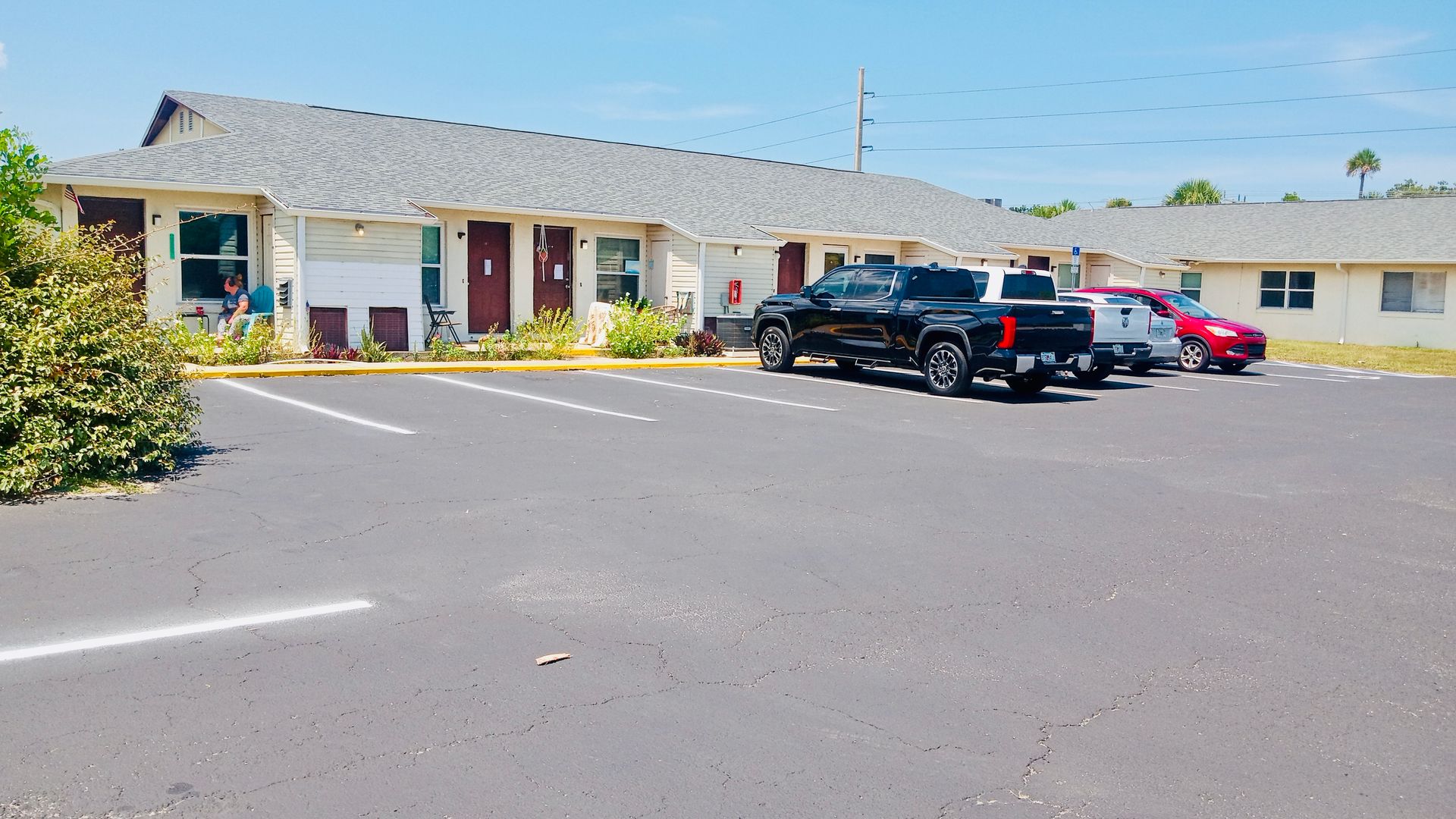 South Daytona Apartment: 1930 South Palmetto Avenue