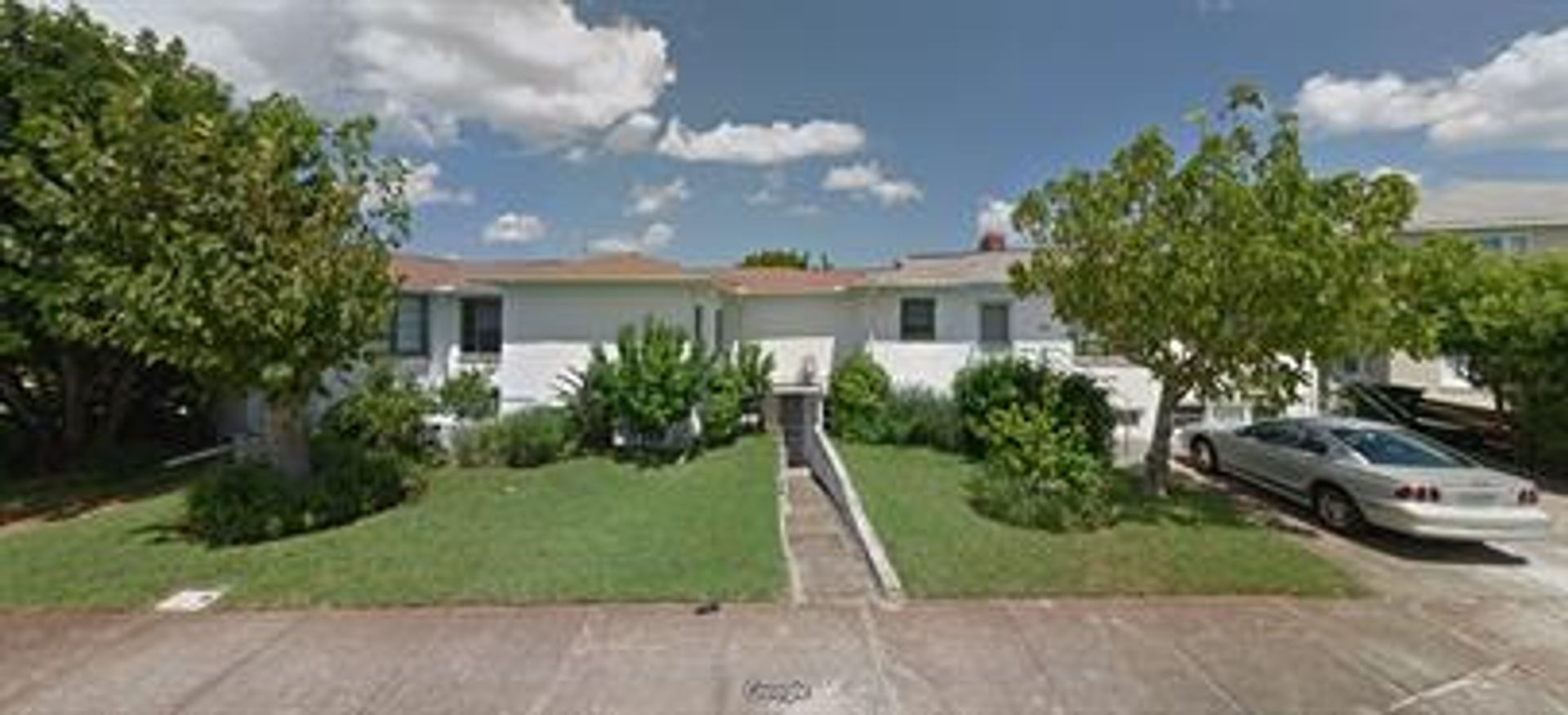 Daytona Beach Apartment: 500 Lenox Avenue