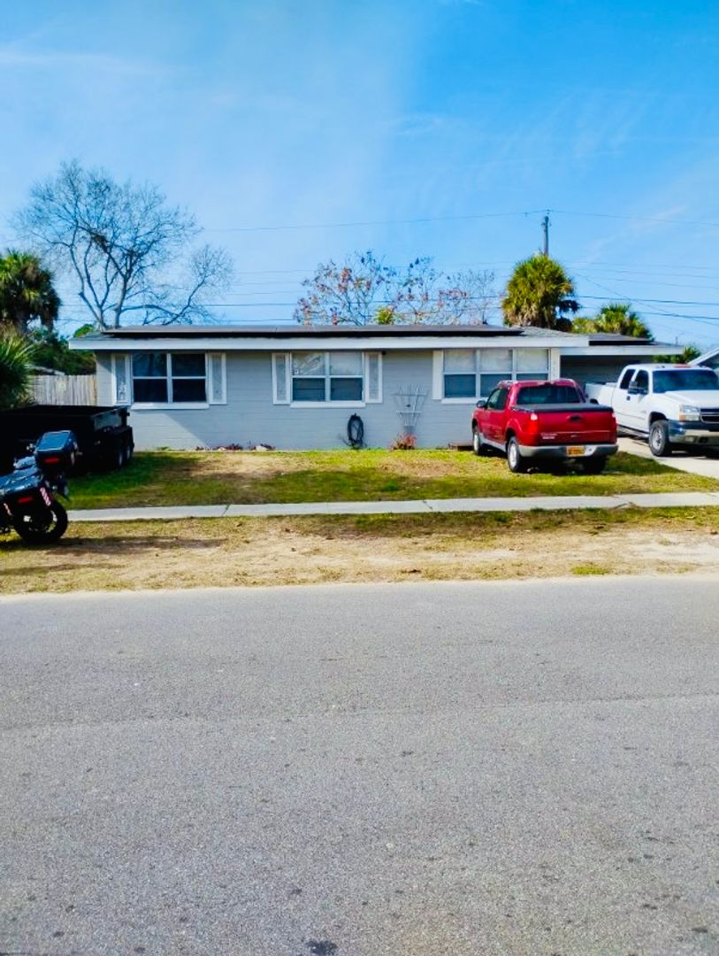 Daytona Beach House: 1114 Berkshire Rd