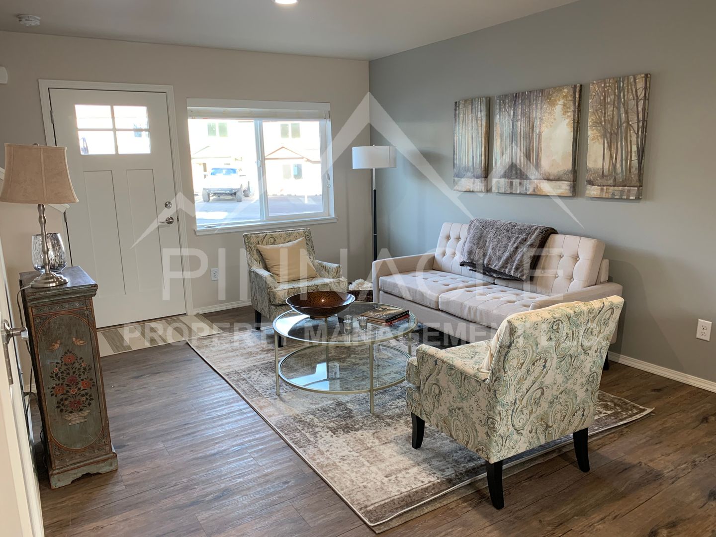Selah Apartment: 615 N 1ST ST