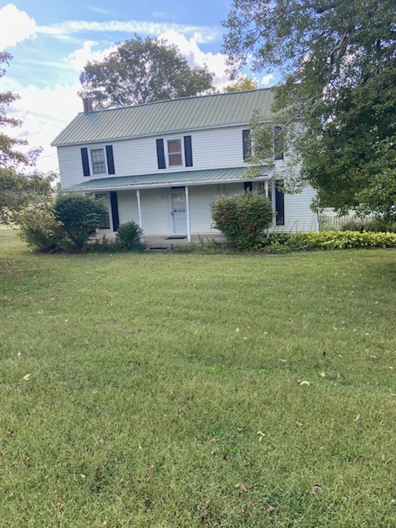 Beautiful 3brm, 2bath Home in Heart of Burns!!