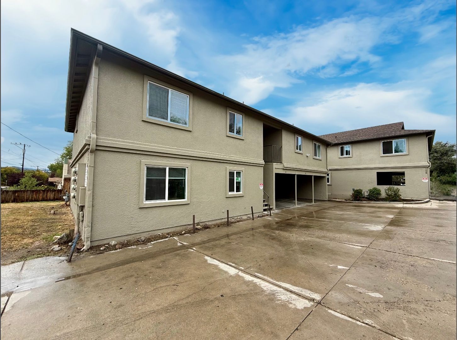 Prescott Apartment: 564 Lincoln Avenue