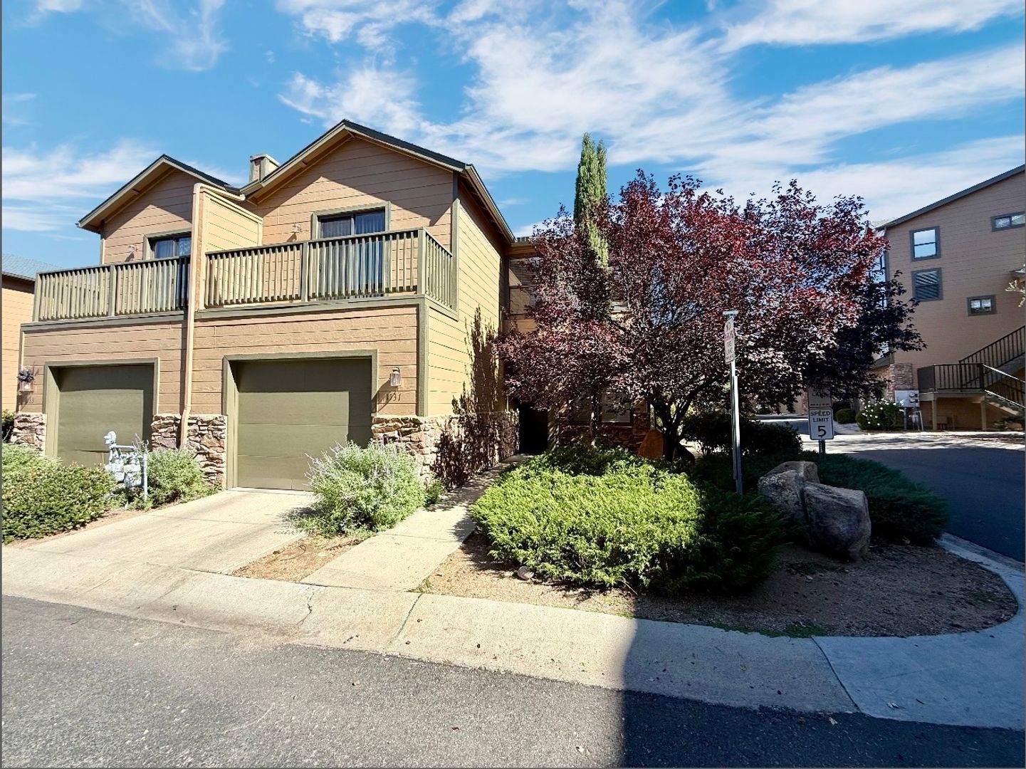 Prescott Townhome: 1131 Hughes St.