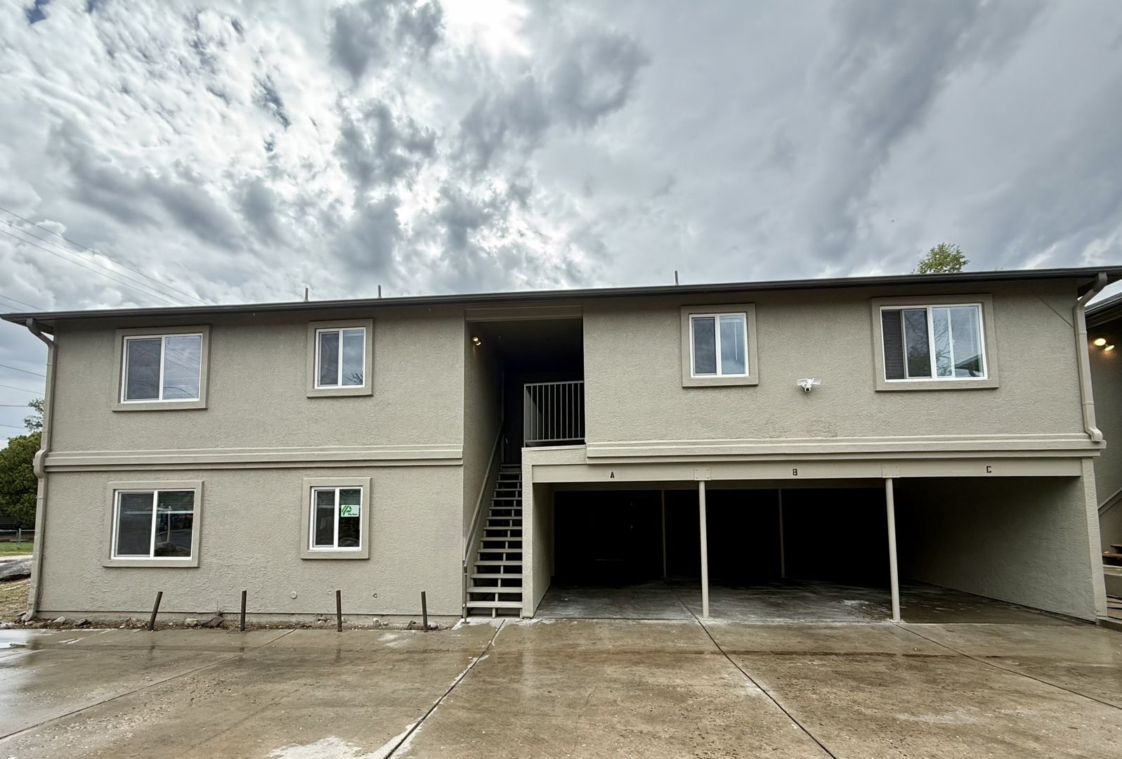 Prescott Apartment: 566 Lincoln Avenue