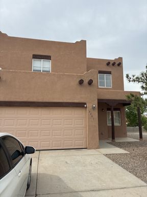 large 3 br+ loft