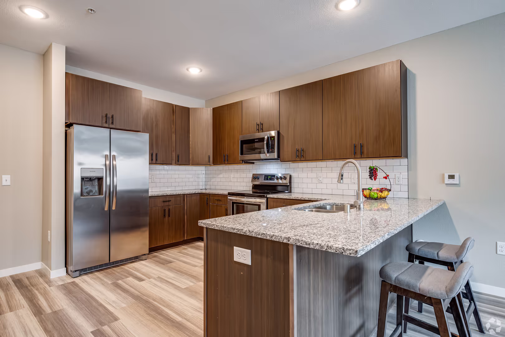 Burnsville Apartment: 15315 Maple Island Road