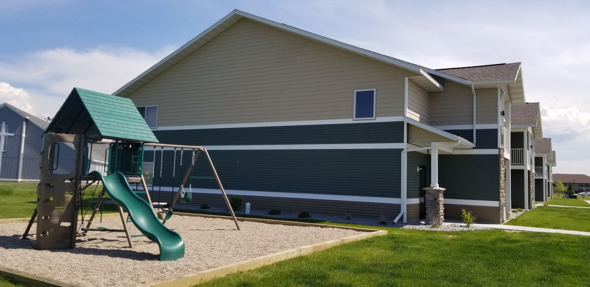 Warroad Apartment: 1305 Nelson St NW